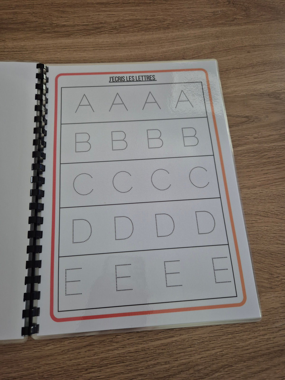 Livret d'activité j'écris l'alphabet et les chiffres