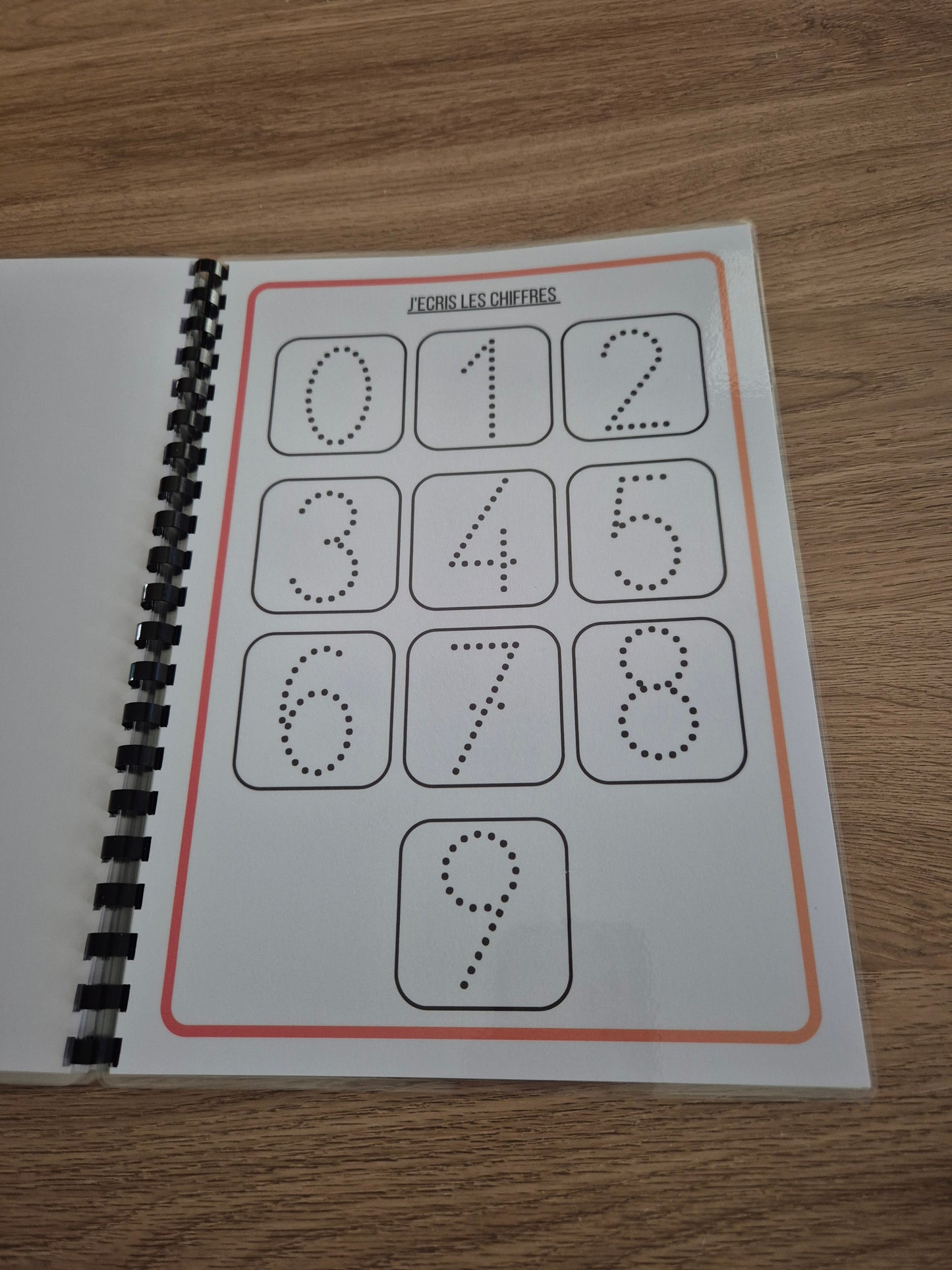 Livret d'activité j'écris l'alphabet et les chiffres